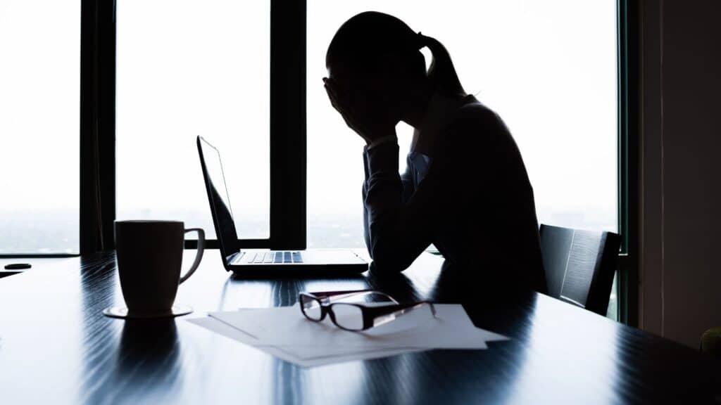Occupational Health: The Problem of Stress in the Workplace 3 Signs of workplace stress
